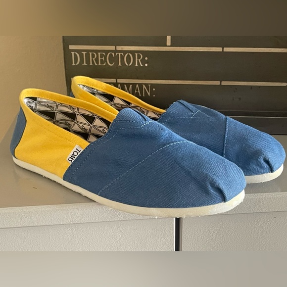 Mens Toms Classics UCLA Blue/Yellow loafers Size 10.5 NWT - Picture 4 of 9